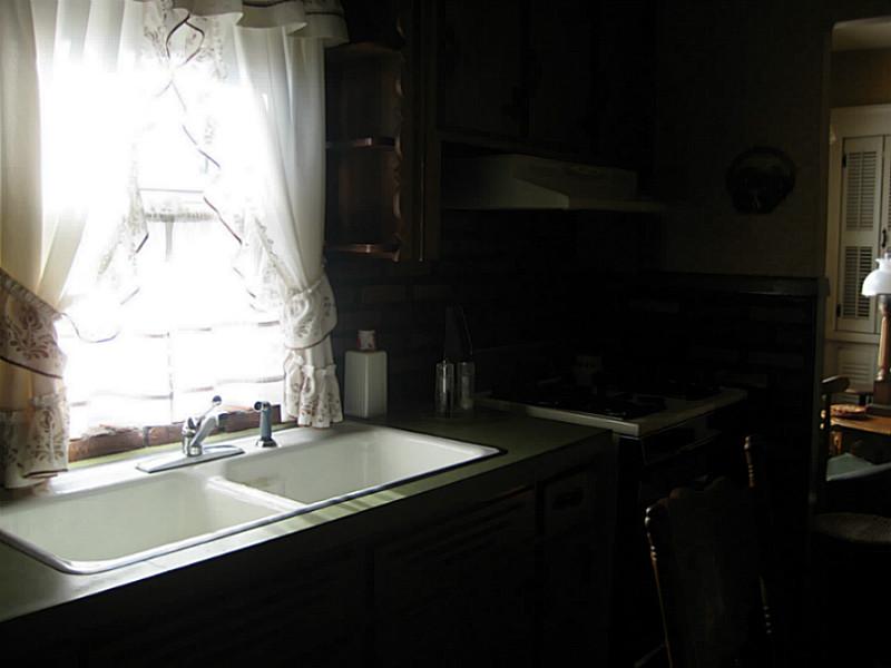 173 Power Road Pawtucket, RI 02860 - Photo 8 of 21 Kitchen.