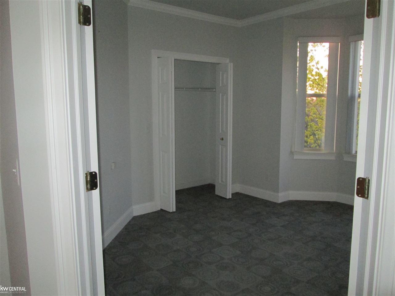 39204 Hayes Road Clinton Township, MI 48038 - Photo 13 of 43 50039091-12.JPG