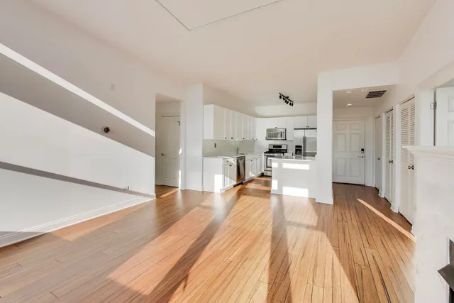 $3,450 | 1001 West Madison Street, Unit 704, Chicago, IL 60607