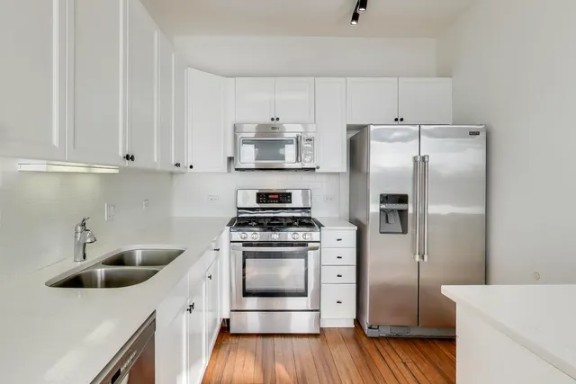 $3,450 | 1001 West Madison Street, Unit 704, Chicago, IL 60607