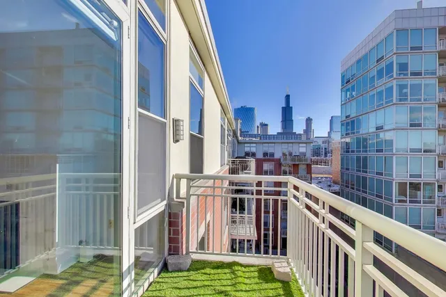 $3,450 | 1001 West Madison Street, Unit 704, Chicago, IL 60607