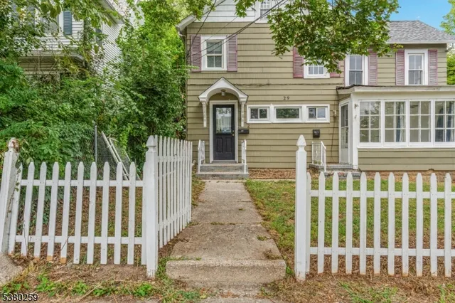 $1,800 | 29 Walnut Street, Unit 2, Sussex, NJ 07461