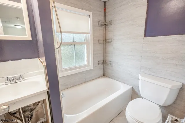 $1,800 | 29 Walnut Street, Unit 2, Sussex, NJ 07461