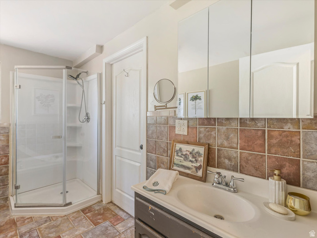 1005 East Violet Circle South Sandy, UT 84094 - Photo 17 of 32