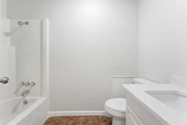 $169,900 | 909 Helen Street, Iowa, LA 70647