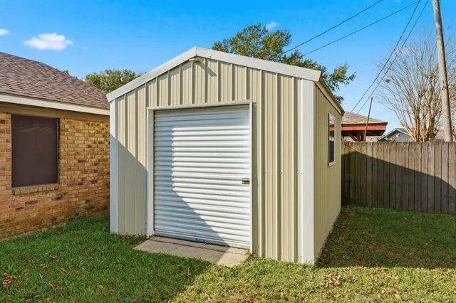 $169,900 | 909 Helen Street, Iowa, LA 70647