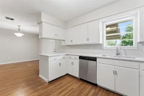 $169,900 | 909 Helen Street, Iowa, LA 70647