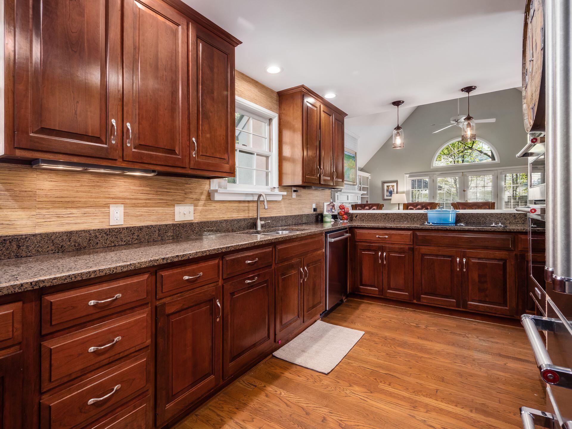 2655 Bryden Road Bexley, OH 43209 - Photo 11 of 45 016_a061e78_i 2655 Bryden 104
