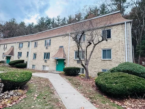 $1,600 | 300 Swanson Road, Unit 215, Boxborough, MA 01719