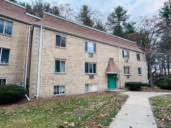 $1,600 | 300 Swanson Road, Unit 215, Boxborough, MA 01719