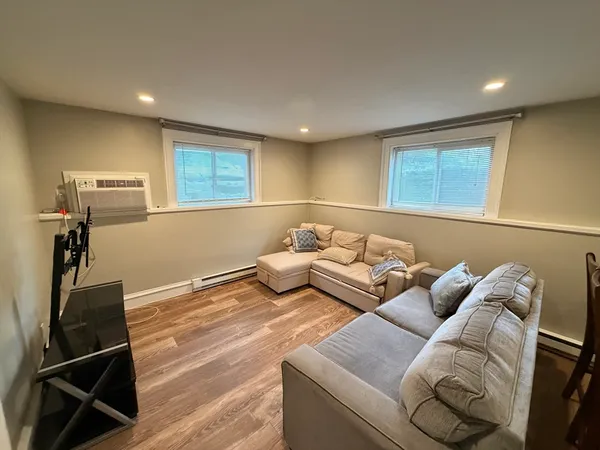 $1,600 | 300 Swanson Road, Unit 215, Boxborough, MA 01719