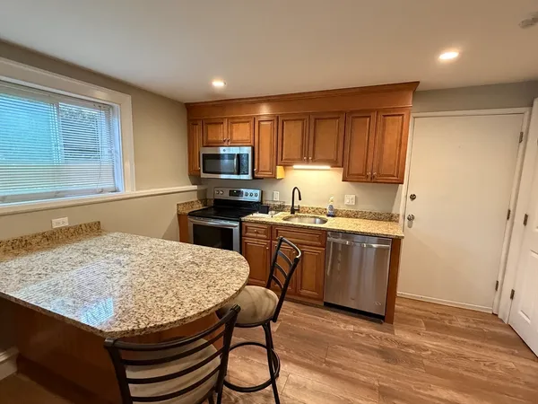 $1,600 | 300 Swanson Road, Unit 215, Boxborough, MA 01719