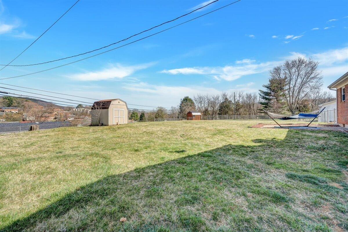5337 Daytona Road Roanoke, VA 24019 - Photo 3 of 19 02-Rapidimagery-3732