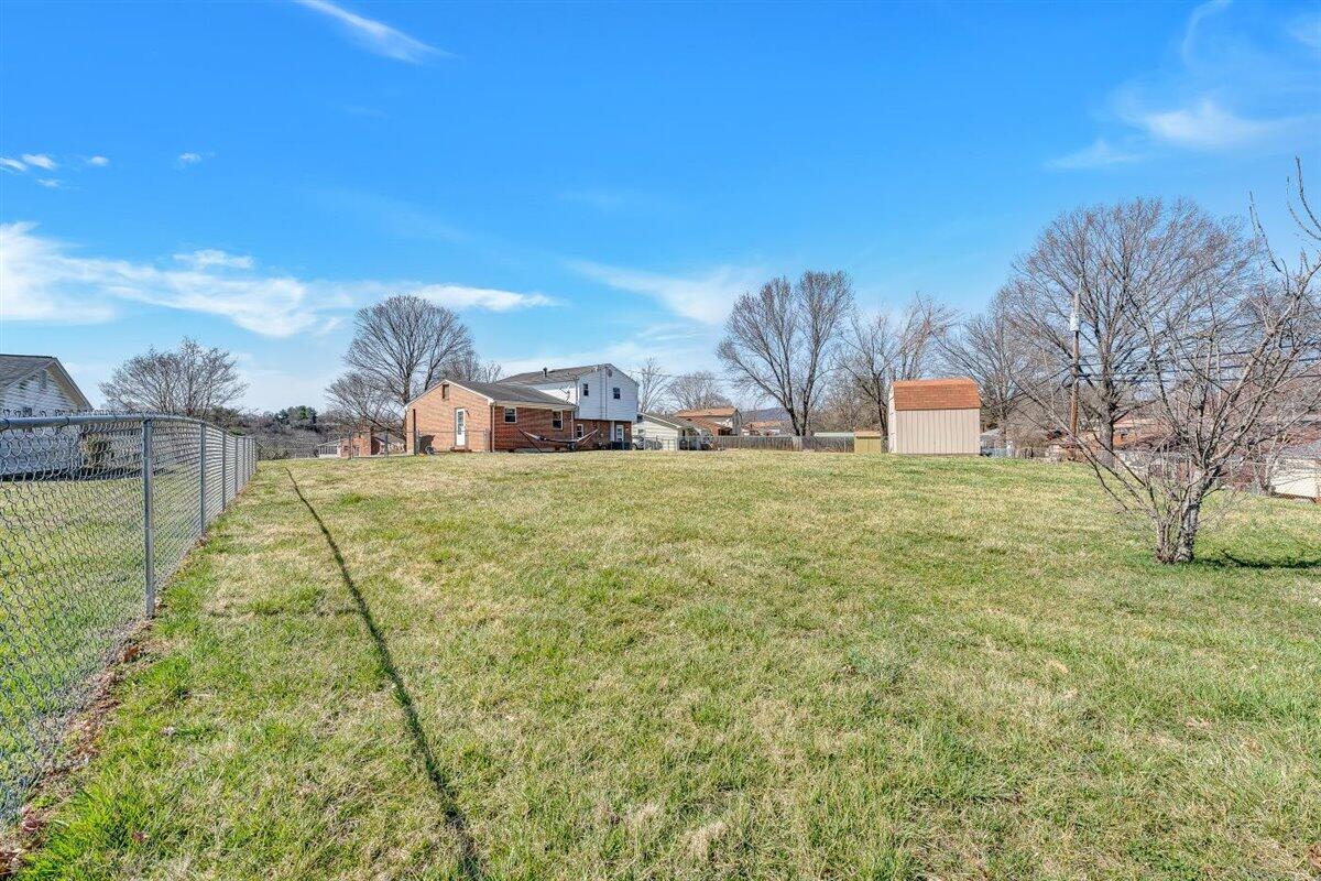 5337 Daytona Road Roanoke, VA 24019 - Photo 4 of 19 04-Rapidimagery-3734