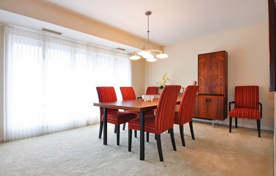 1621 Mission Hills Road, Unit 503 Northbrook, IL 60062 - Photo 6 of 10 a dining room with furniture and window