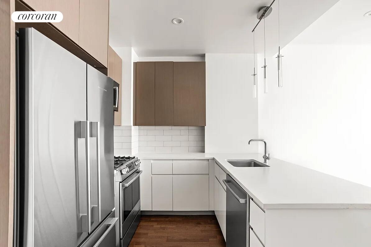 27-17 42nd Road, Unit 4G Queens, NY 11101 - Photo 4 of 7