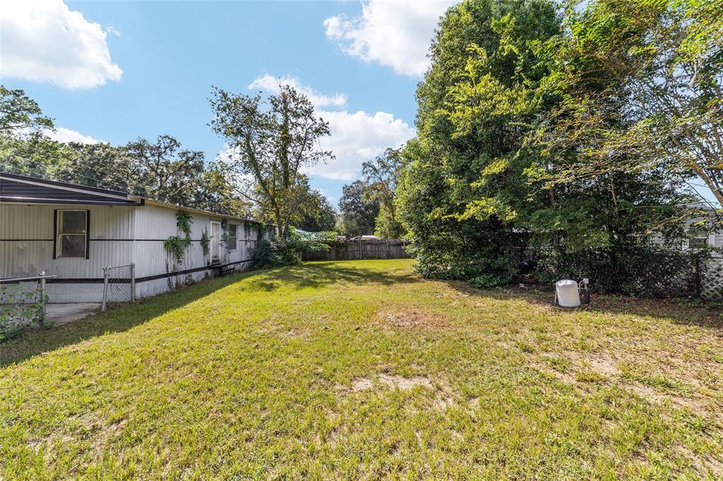 3081 Southwest 90th Street Ocala, FL 34476 - Photo 34 of 34 a view of a backyard