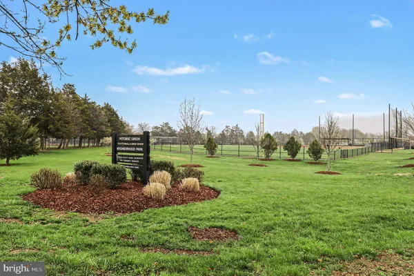 $3,200 | 20655 Hope Spring Terrace, Unit 304, Ashburn, VA 20147