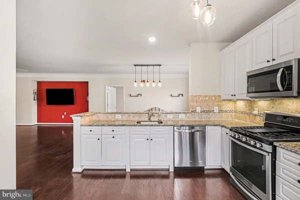 $3,200 | 20655 Hope Spring Terrace, Unit 304, Ashburn, VA 20147