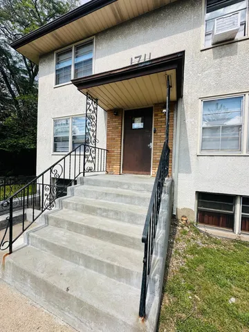 $1,250,000 | 1711 7th Street East, St. Paul, MN 55106