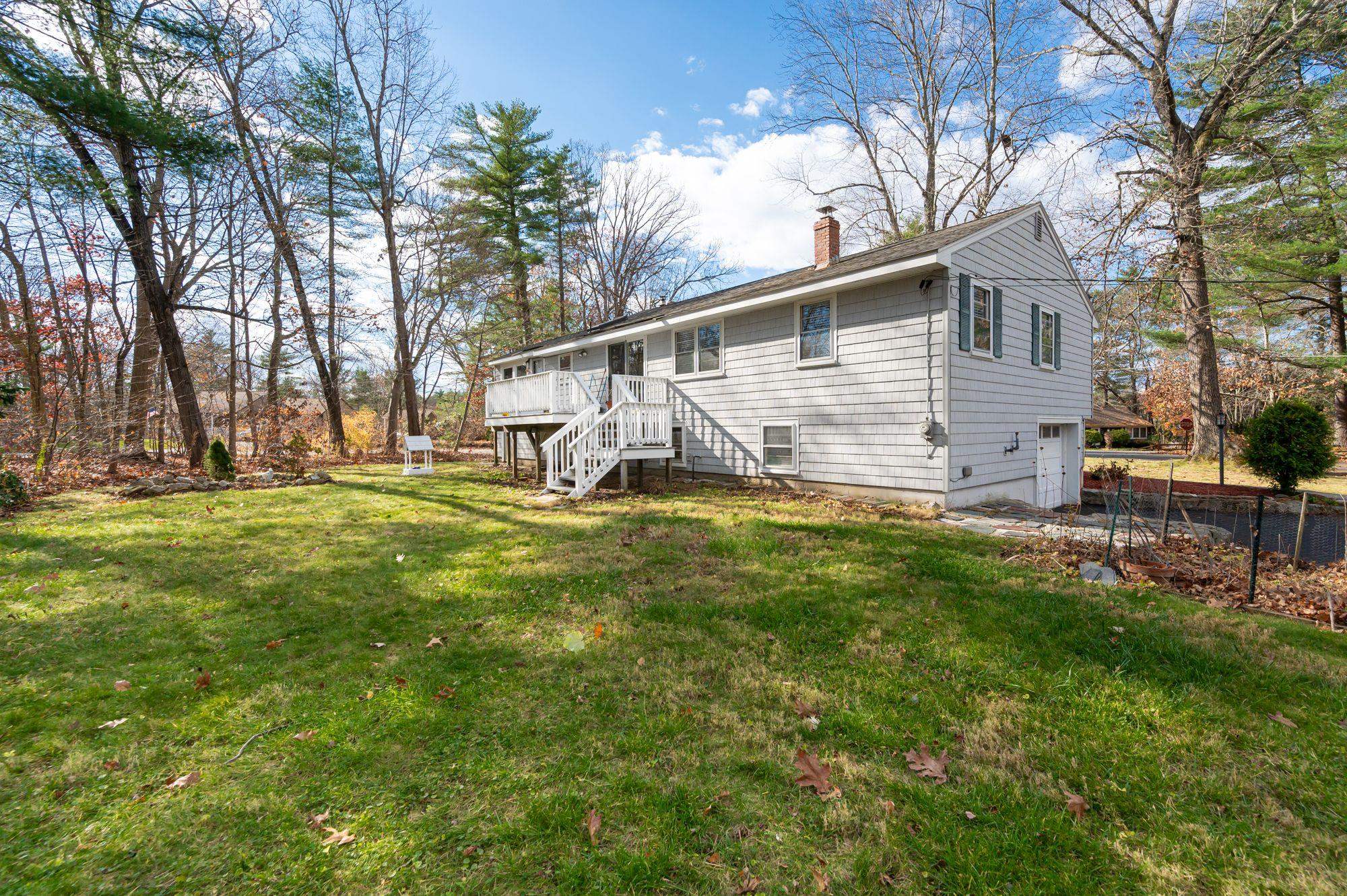 10 Lincoln Road Hampstead, NH 03841 - Photo 2 of 26 Gallery Image 2