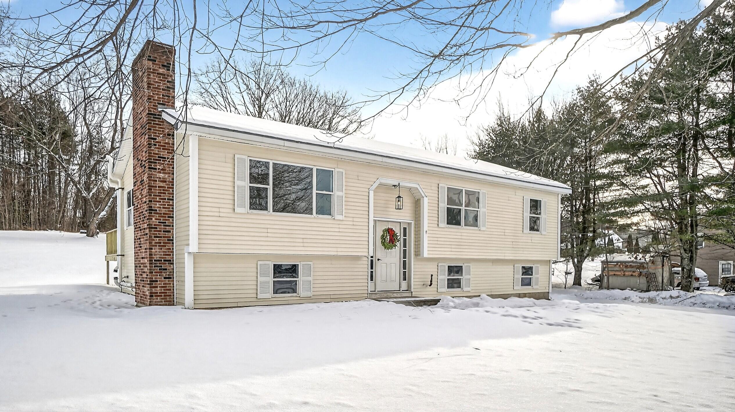 5 Mountain View Lane Standish, ME 04084 - Photo 2 of 64 5 Mountaian View Ln Standish ME (3)