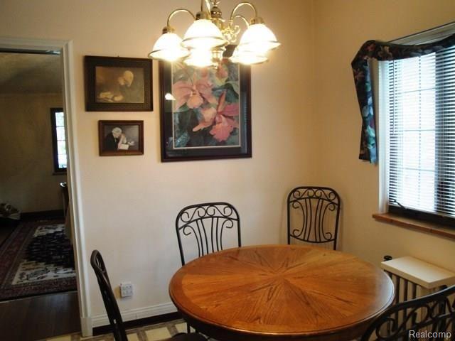 1252 Yorkshire Road Grosse Pointe, MI 48230 - Photo 9 of 23 BREAKFAST NOOK.jpg