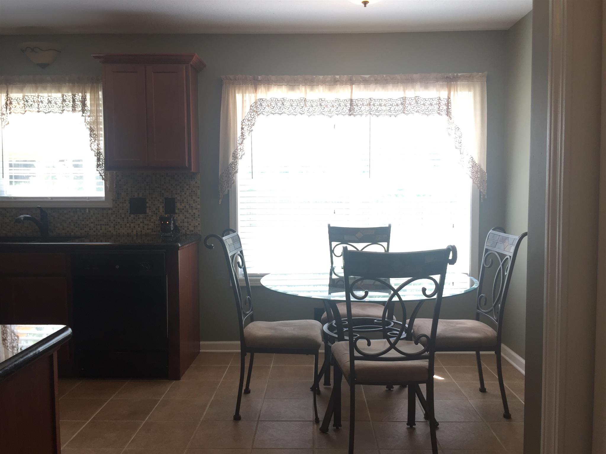 1812 Abrams Road Clarksville, TN 37042 - Photo 8 of 27 Kitchen eat in area