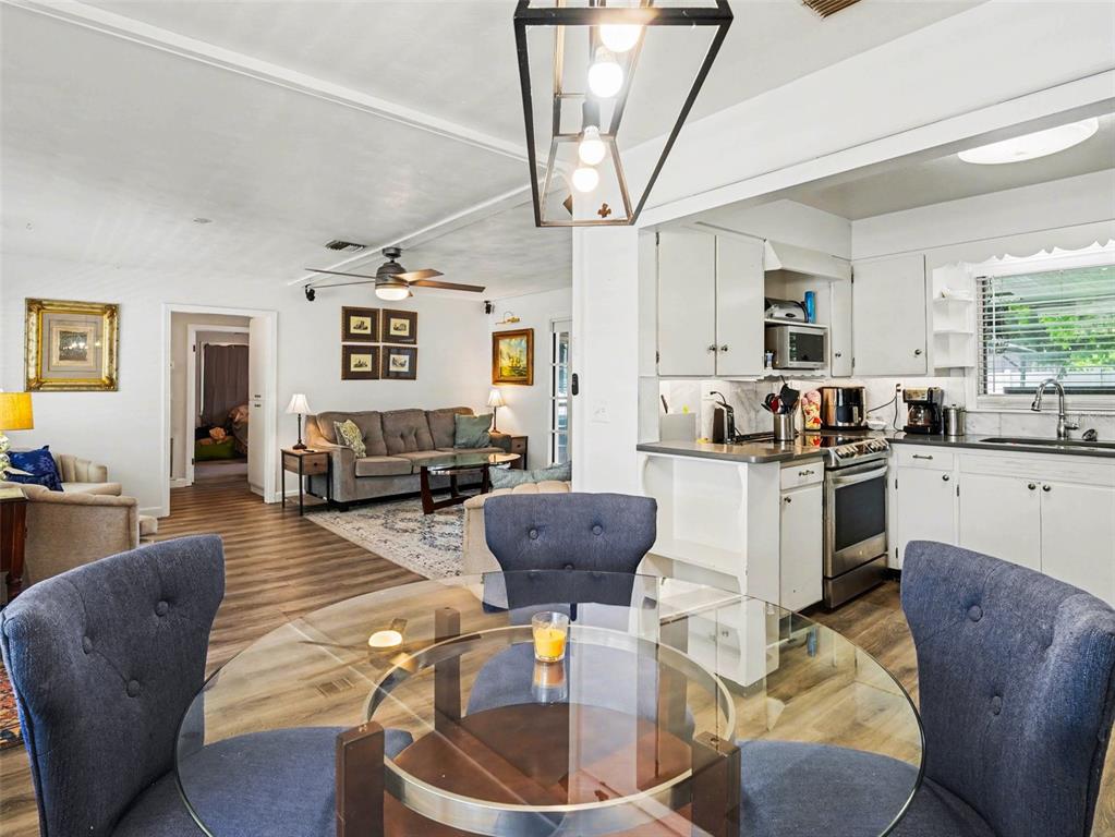 4304 Midland Road Sarasota, FL 34231 - Photo 8 of 31 Gallery Image 8