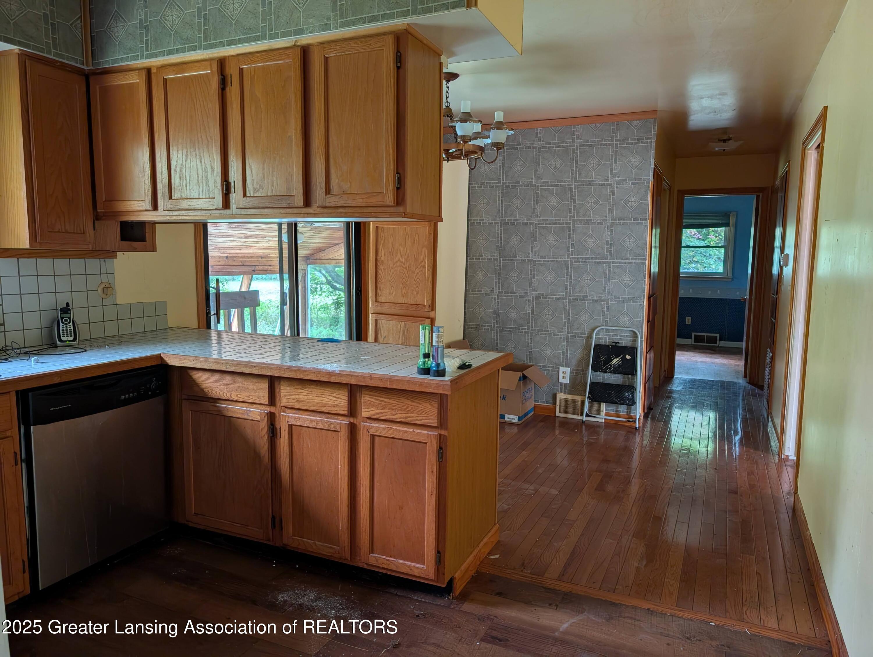 8876 East State Road Haslett, MI 48840 - Photo 6 of 17 PXL_20250924_180032115