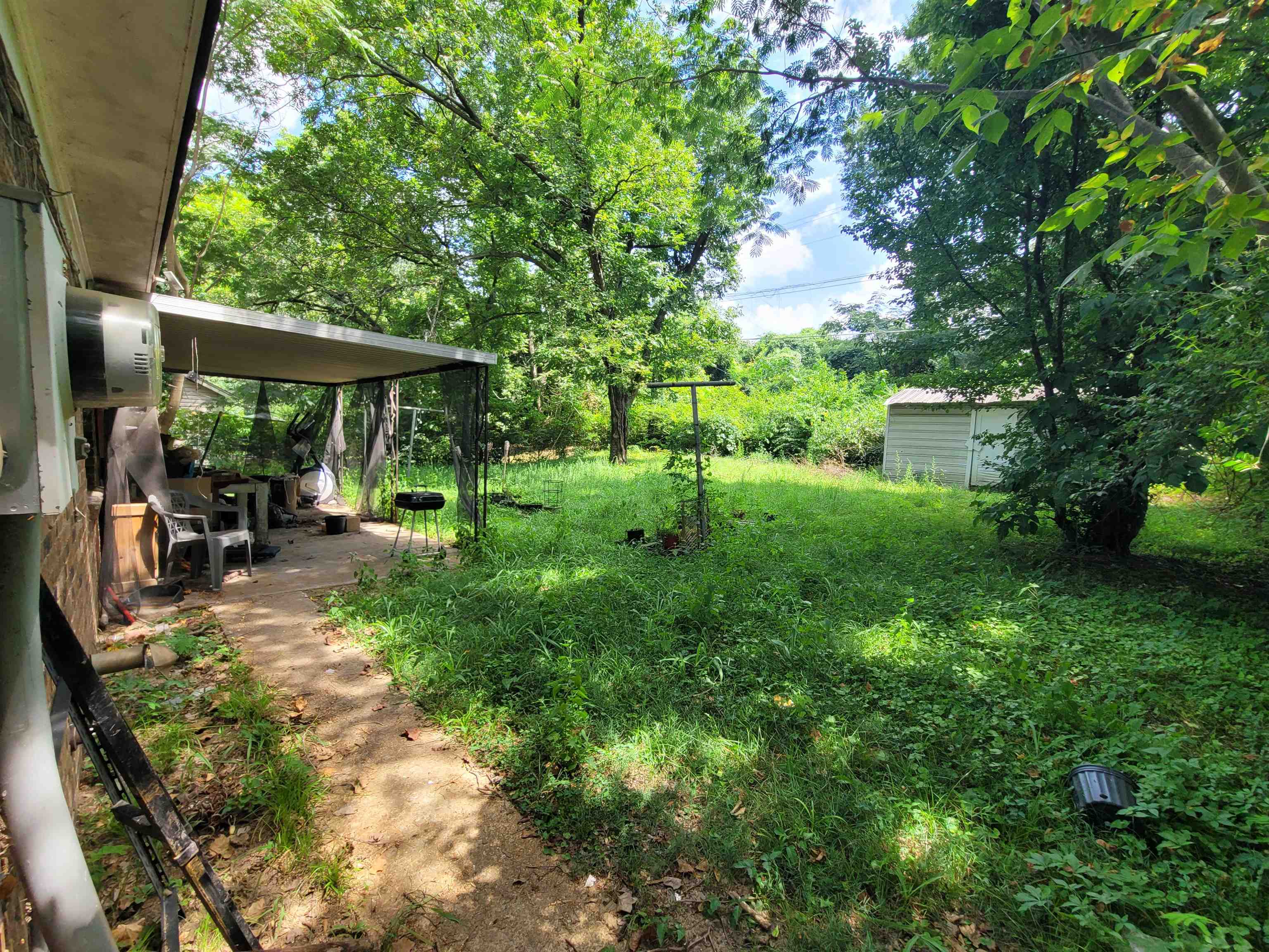 2783 Ridgeview Road Memphis, TN 38127 - Photo 11 of 11 View of yard featuring an outbuilding