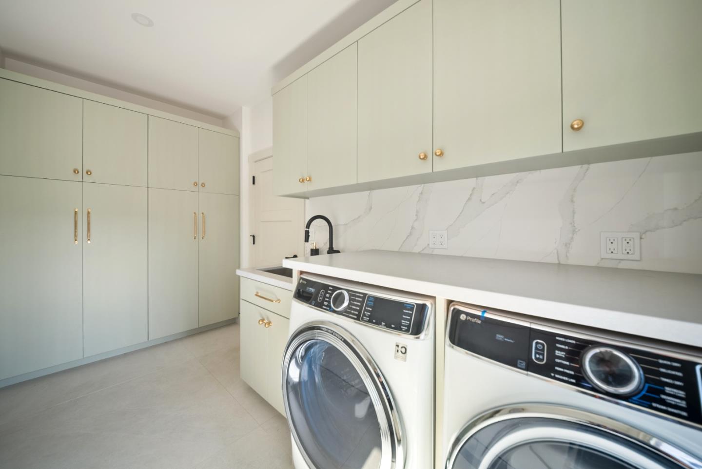 3240 North Main Street Soquel, CA 95073 - Photo 40 of 52 a utility room with dryer and washer