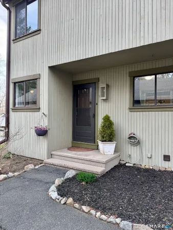 $293,000 | 24 Fox Run, Unit 24, Woodbury, CT 06798