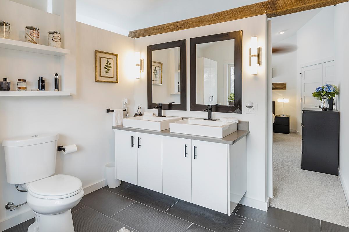 5129 Beacon Hill Road Minnetonka, MN 55345 - Photo 24 of 56 Gallery Image 24