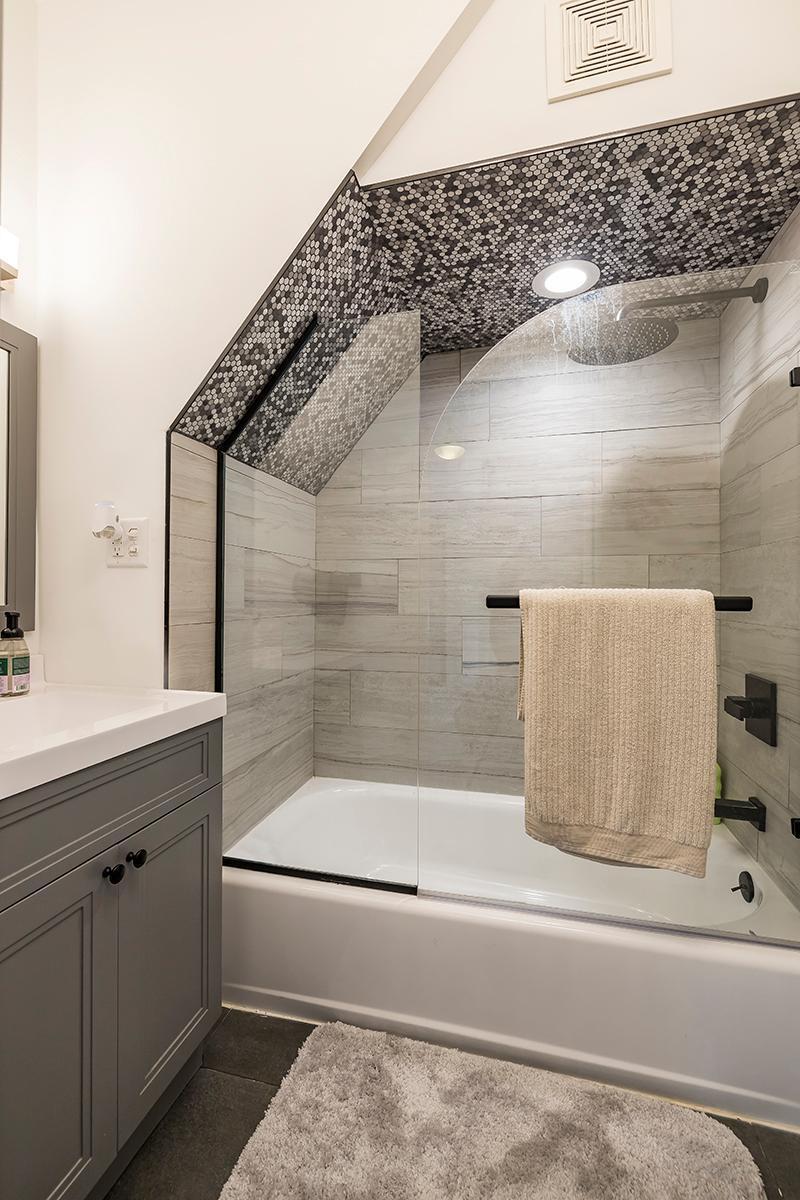 5129 Beacon Hill Road Minnetonka, MN 55345 - Photo 28 of 56 Gallery Image 28