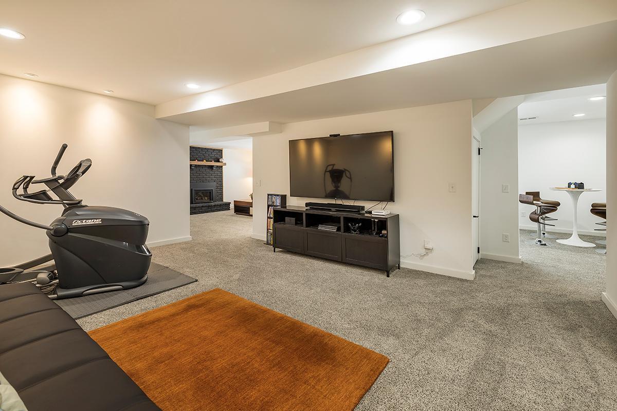 5129 Beacon Hill Road Minnetonka, MN 55345 - Photo 37 of 56 Gallery Image 37