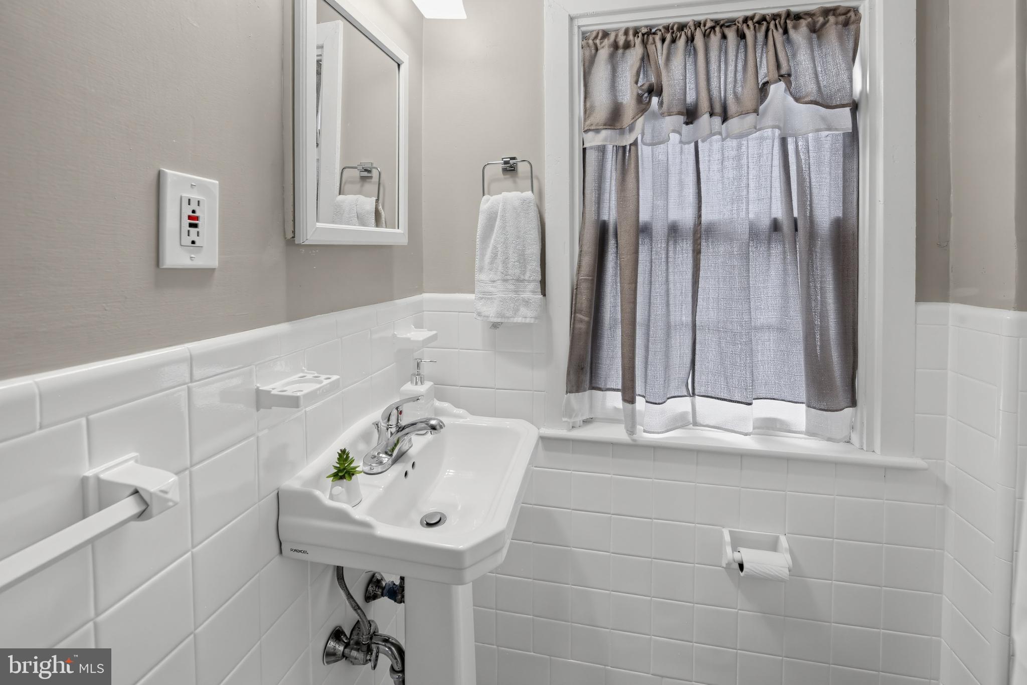 1027 Edgerton Road Clifton Heights, PA 19018 - Photo 21 of 36 Gallery Image 21