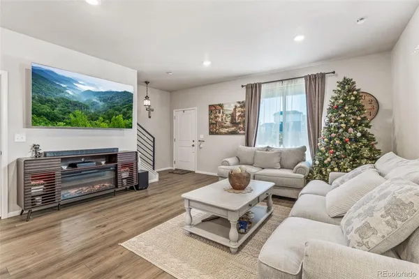 $2,200 | 5784 Dakan Loop, Colorado Springs, CO 80927