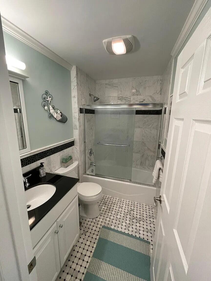 47 Twin Oaks Lane Isle of Palms, SC 29451 - Photo 25 of 36 47-25