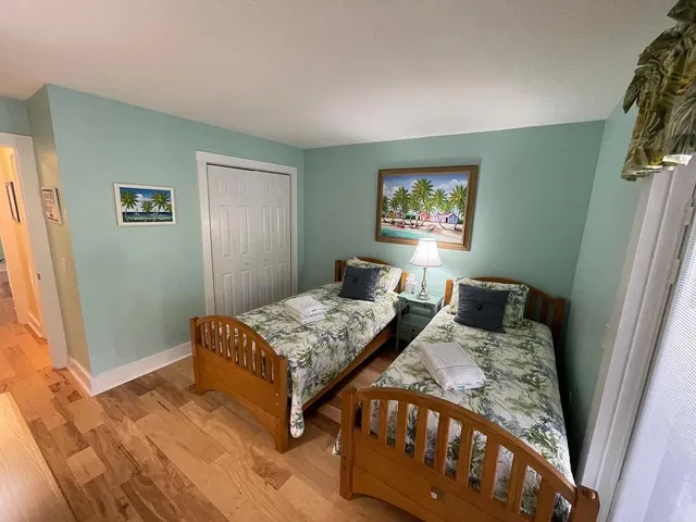 $4,900 | 47 Twin Oaks Lane, Isle of Palms, SC 29451