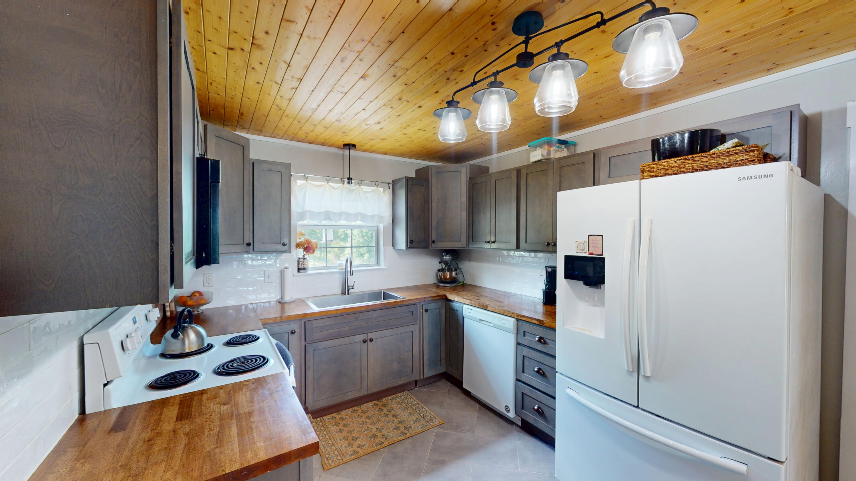247 Bell Harrison Road Evensville, TN 37332 - Photo 8 of 21 6-Kitchen