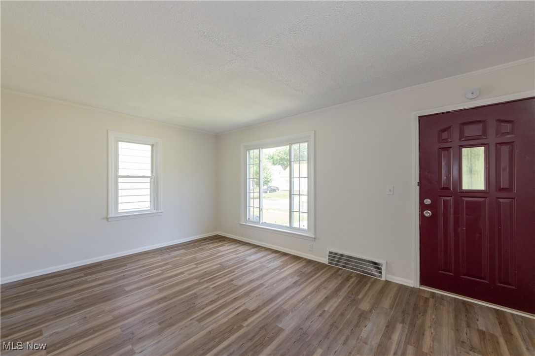 21304 Watson Road Maple Heights, OH 44137 - Photo 3 of 10 Gallery Image 3