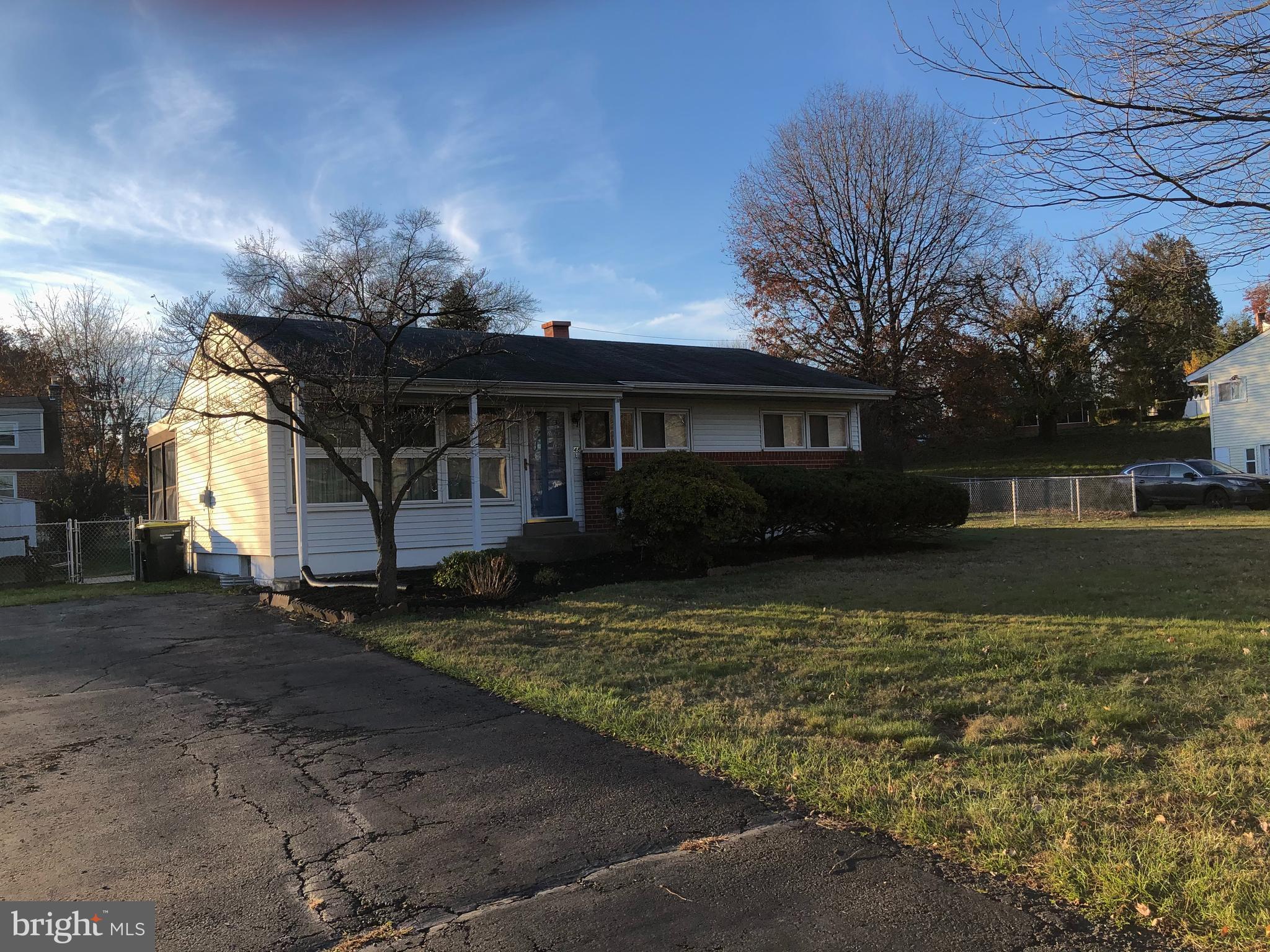 48 St Dunstans Road Hatboro, PA 19040 - Photo 2 of 3