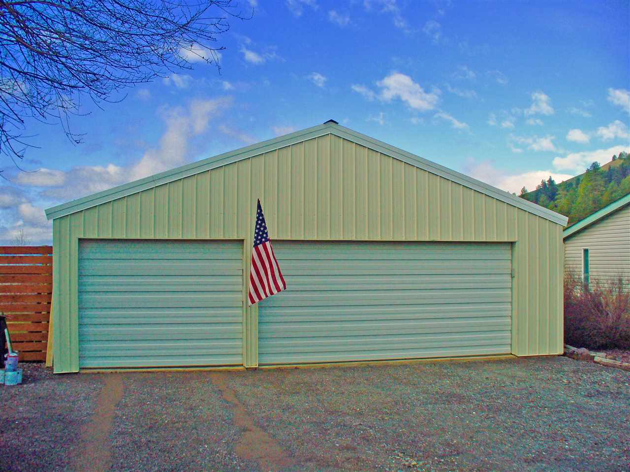 942 Mission Lake Road Kettle Falls, WA 99141 - Photo 2 of 20 Gallery Image 2