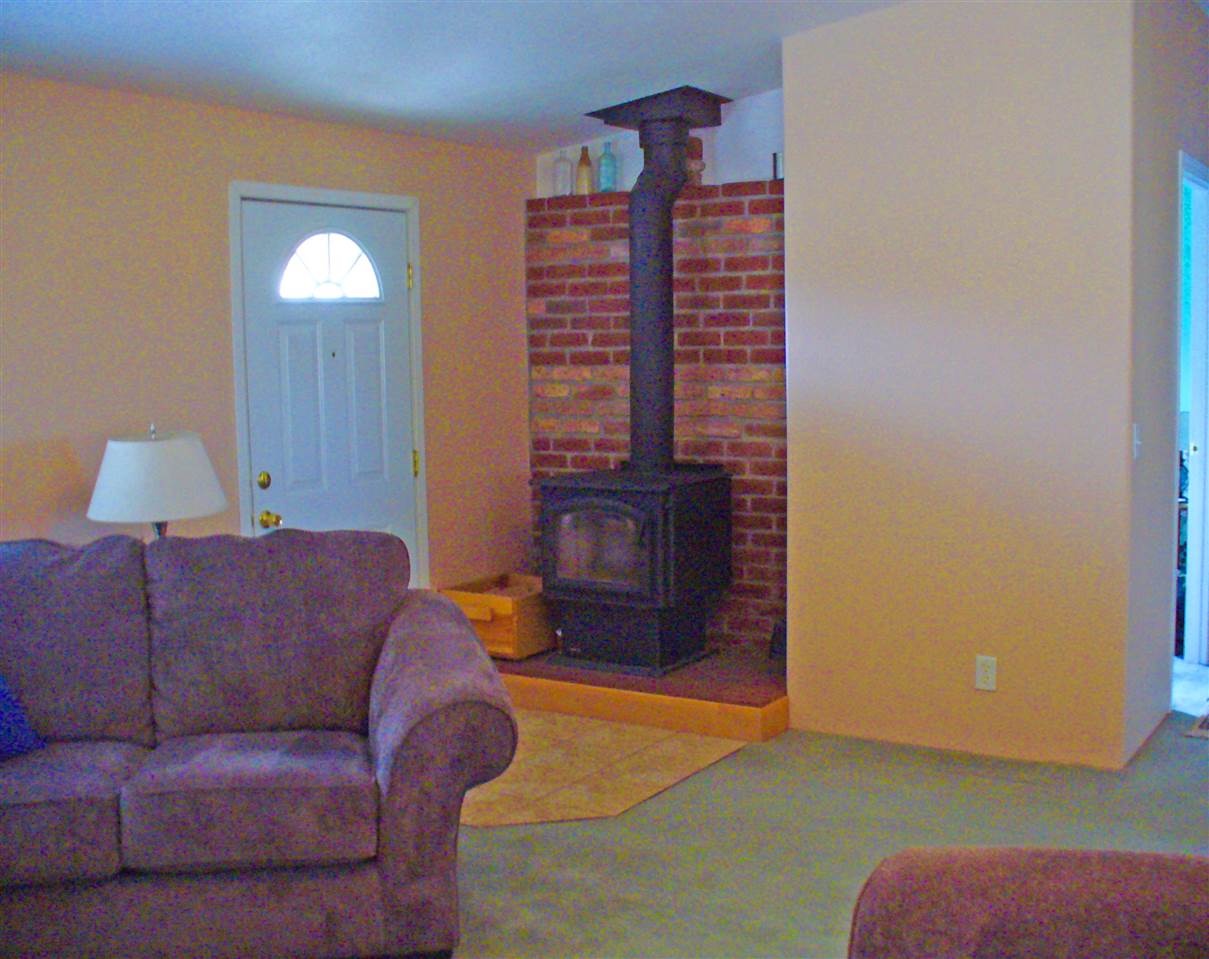 942 Mission Lake Road Kettle Falls, WA 99141 - Photo 3 of 20 Gallery Image 3