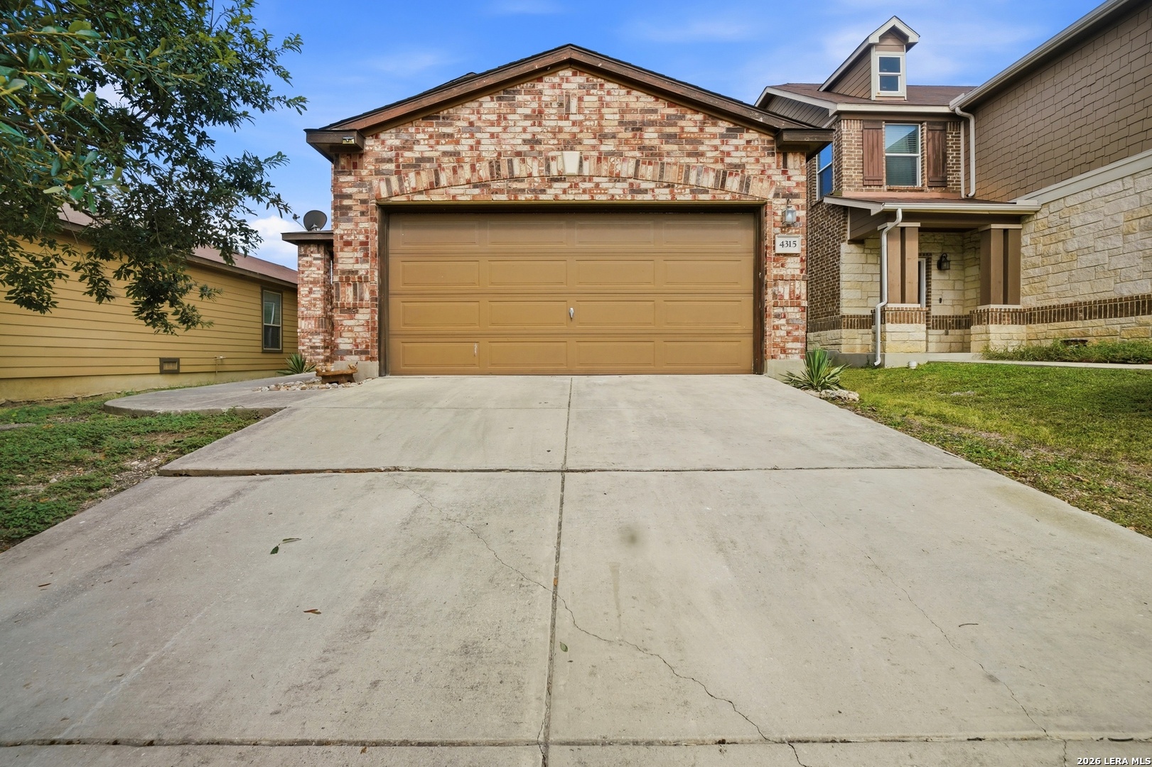 4315 Rothberger Way San Antonio, TX 78244 - Photo 2 of 31 Gallery Image 2