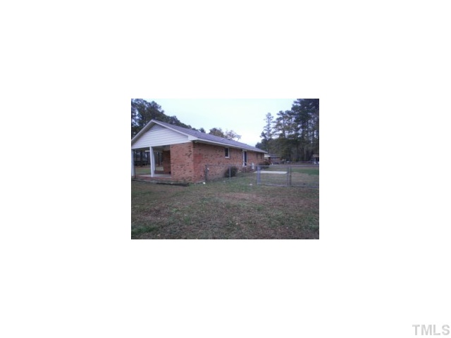 130 Windsor Road Lumberton, NC 28358 - Photo 2 of 5 Gallery Image 2