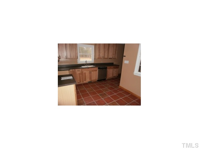 130 Windsor Road Lumberton, NC 28358 - Photo 4 of 5 Gallery Image 4