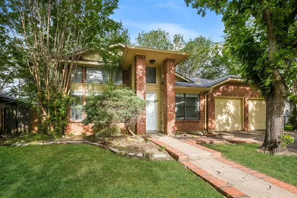 $1,900 | 6216 Fairlane Drive, Arlington, TX 76001