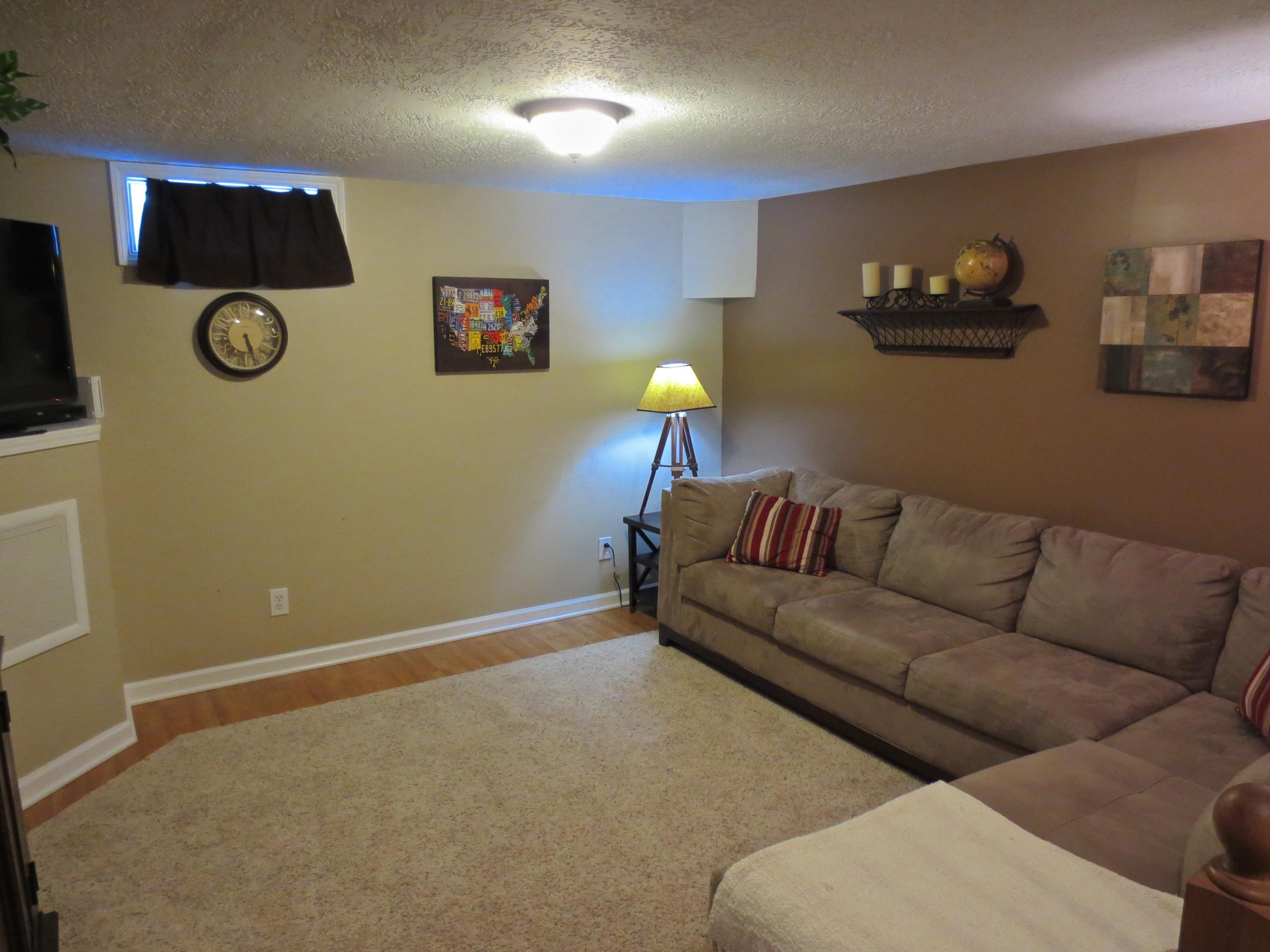 2890 Lake Hollow Road Hilliard, OH 43026 - Photo 8 of 29
